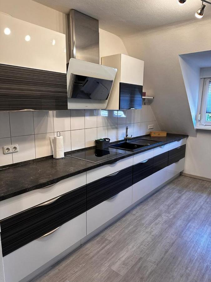 A&v Wunderschoene Rheinblick Zum Entspannen Ela Appartement Duisburg